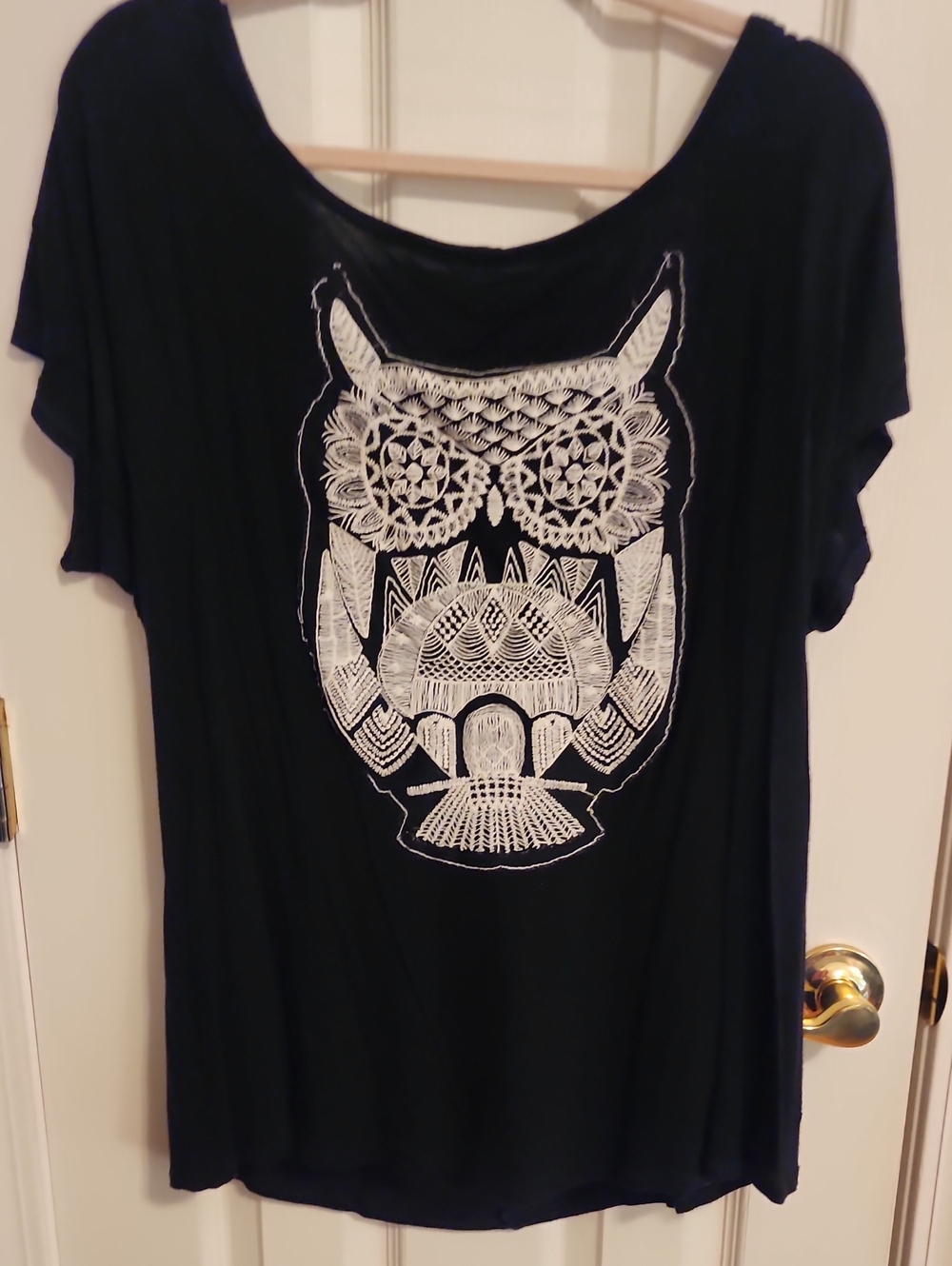 Women’s Black Owl Embroidered Tee